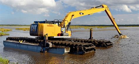 swamp dredging equipment